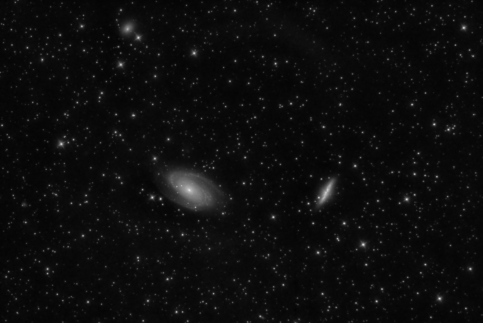 M81, 2022-04-18, 87x30L, Orion 6 NA, ZWO ASI2600MM Pro_stacked ST8 1Ags.jpg